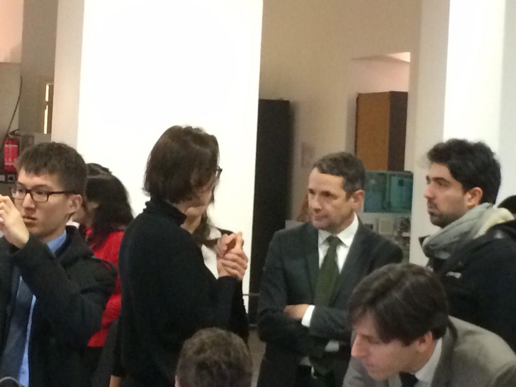 .@mandonthierry à la rencontre des participants et organisateurs du #HackDDS