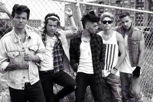 ayapon39730730's tweet photo. 初めてする✌️💕

くるかなー…😥💦心配。

#1D心から愛してる人RT 
#Dirさんと繋がりたい 
#RTくれたDirさん全員フォロー 
#dirさんスルー禁止 
#洋楽好きな人RT http://t.co/z9fAlNfryS