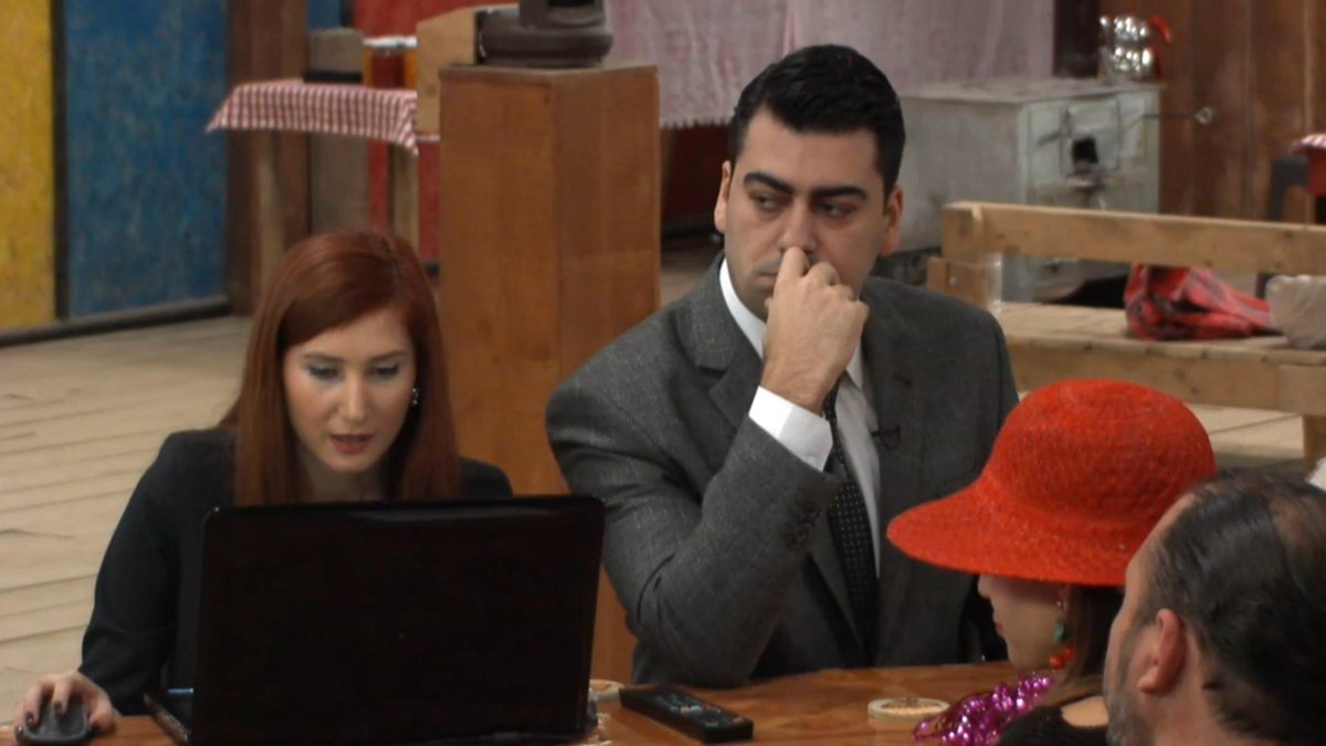 slckshngz's tweet photo. Ütopya yarışmacılarının satış yapacağı E-Ticaret sayfası şekilleniyor.  #ütopya #semih #kurre #murat http://t.co/8Z66mUP4pP