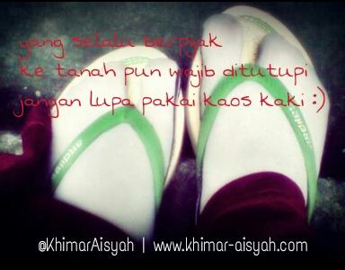 stop2shop_id's tweet photo. meski musim hujan dan jalanan becek sekalipun tetap pakai kaos kaki ya ukhti :') #keepsyari #keepistiqamah #reminder http://t.co/LjZr6529Bg