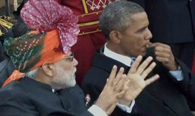 Crass Obama chews, spits out Nicorette gum in India