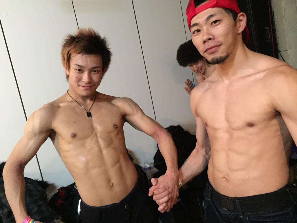 ドラゴンにホモダチが出来ました！ #リアルアキバボーイズ