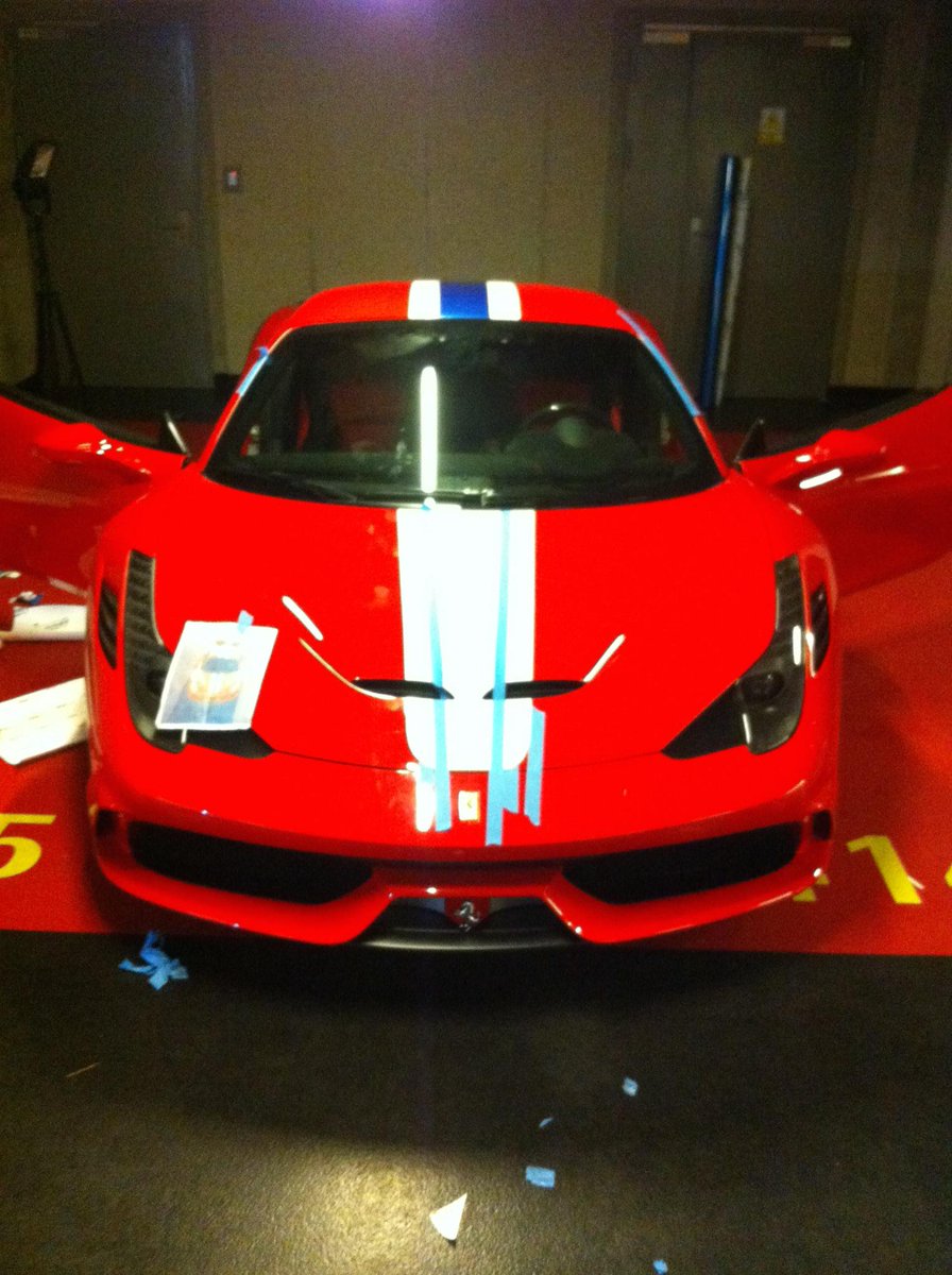 GhostcarPL's tweet photo. pasy ala fabryczne malowanie na nowym #458speciale #ferrari #warsawcustomwrapping  #ghostcar http://t.co/WMh9KMK16H