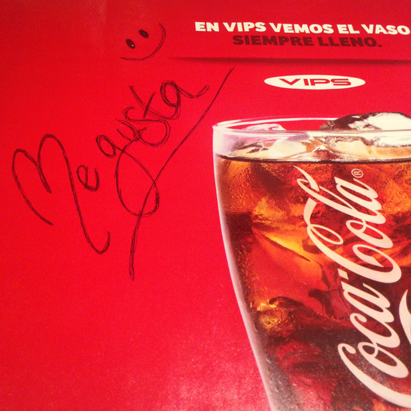 VIPS's tweet photo. Los lunes también vemos el vaso #SiempreLleno… ¿Y tú? ¿Cuántas veces rellenas tu vaso en #EnVIPS? #FreeRefil http://t.co/9TK3eHON1s