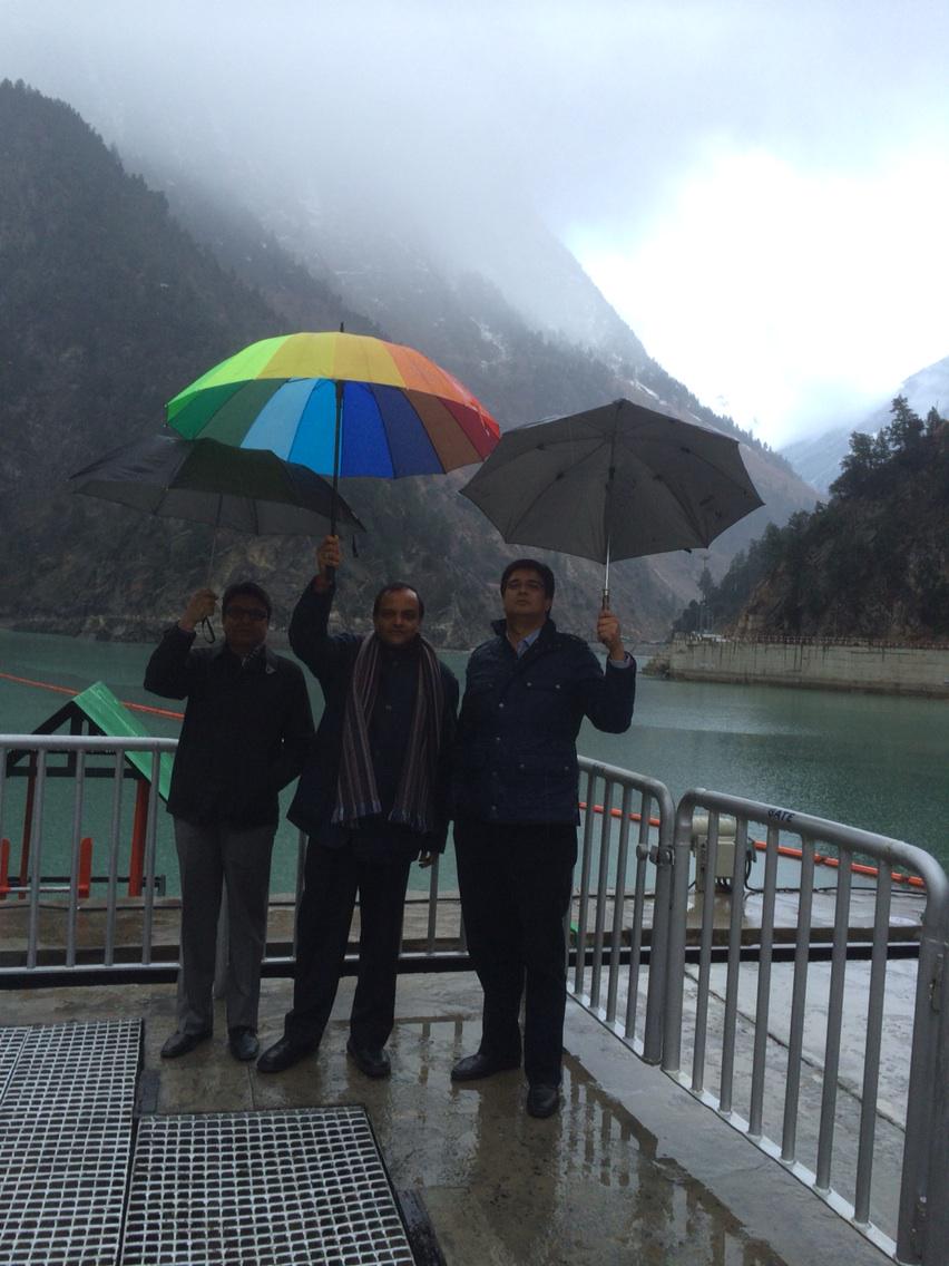 manojgaurjaypee's tweet image. At Karcham dam on Republic day2015. Life time of memories. 🗻