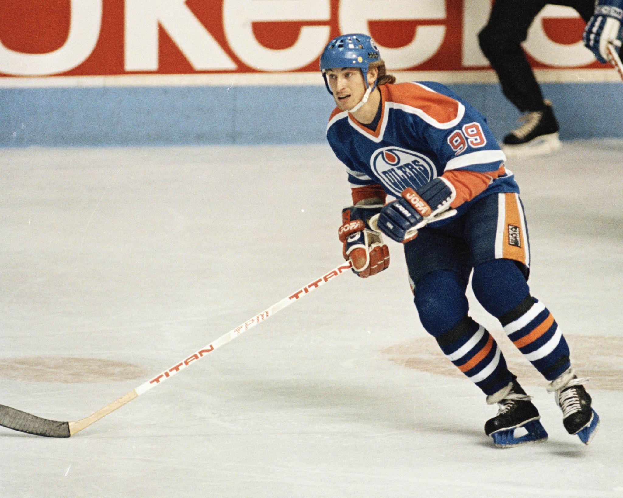 Happy Birthday to the Great One, Wayne Gretzky, turns 54 today! 