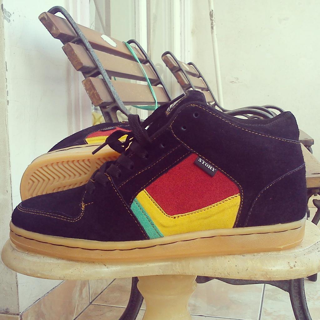 Ready stock whip dub 40-43 idr 235k info: 085659331051