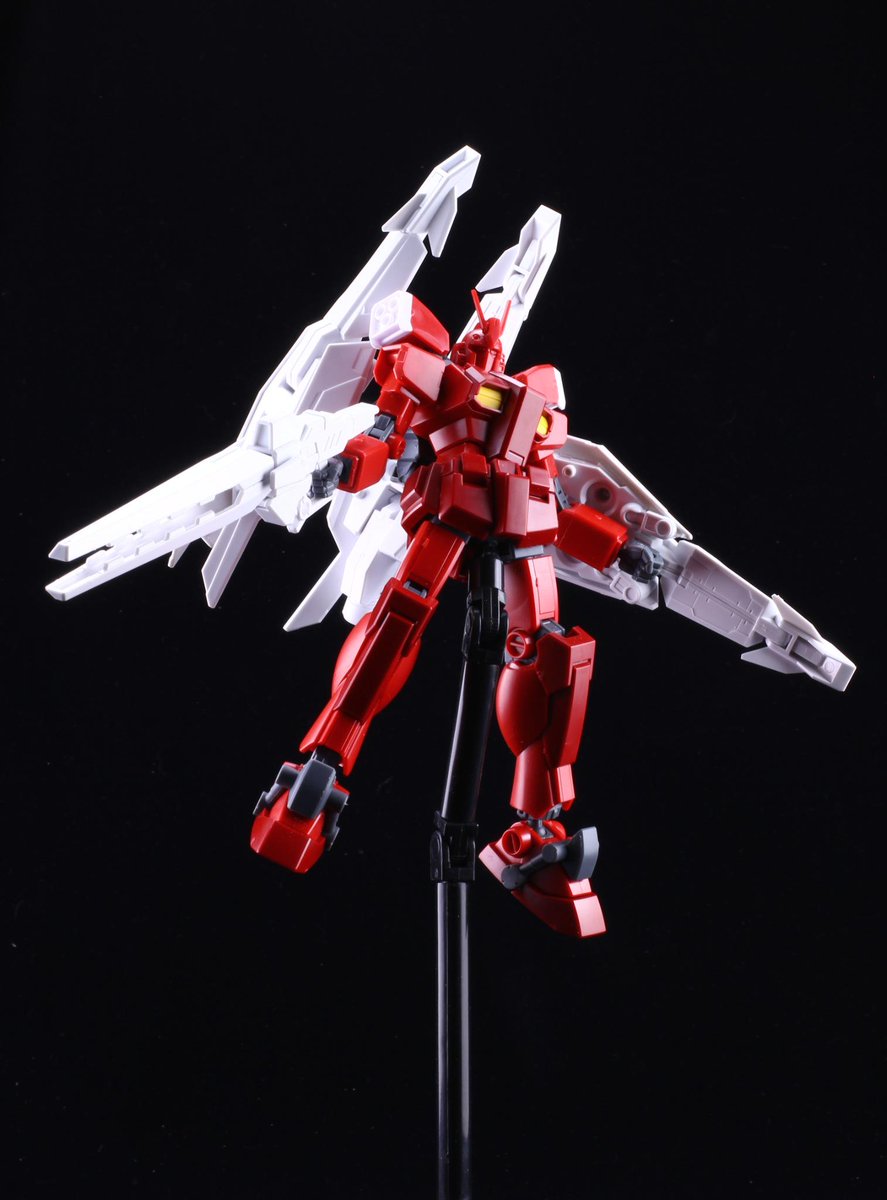 本日発売のガンダムビルドファイターズエースと来月発売の電撃ホビー