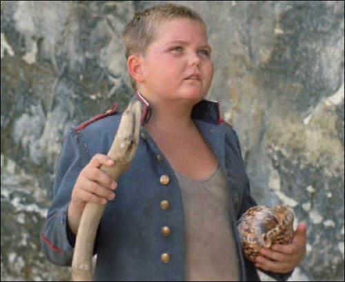 yourhomeboypigs's tweet photo. Selfie Monday guys.🐽#conch #jackdonthaveit #teamralph #LOTF http://t.co/5mg2GfNpke