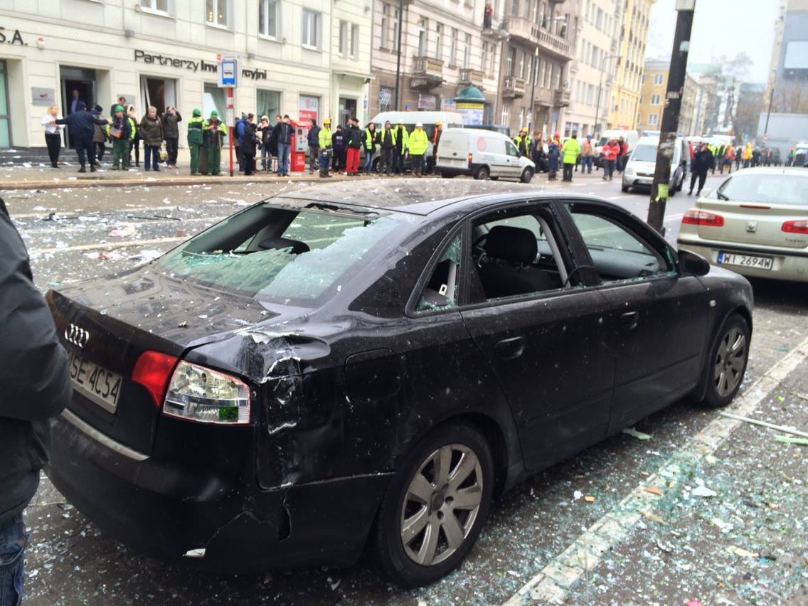 UNAMUN's tweet image. #Polonia: Al menos cuatro personas heridas por una fuerte explosión en Varsovia