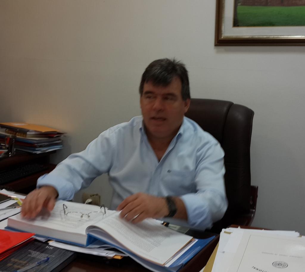 DiputadosPy's tweet photo. El dip. Mario Cáceres considera un despropósito que el Ministro del Interior diga que no les alcanza el presupuesto http://t.co/yuSz9bkX28