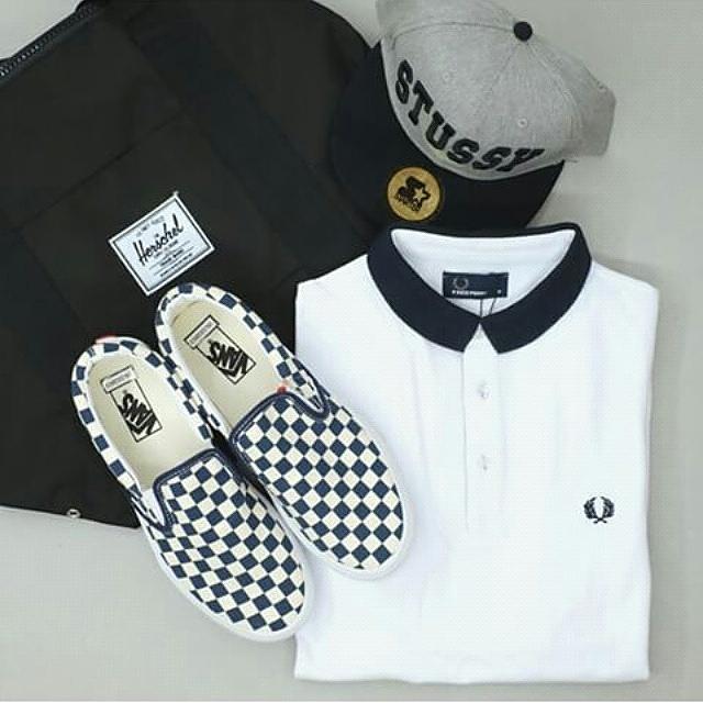 sneakers_2014's tweet photo. Ready stock size 7,5-10,5 #vans #vansslipon #vanshead #vansoldskoll #jualansepatu #onlineshop #tak3n #MissUniverse http://t.co/f4T8iLUvqm