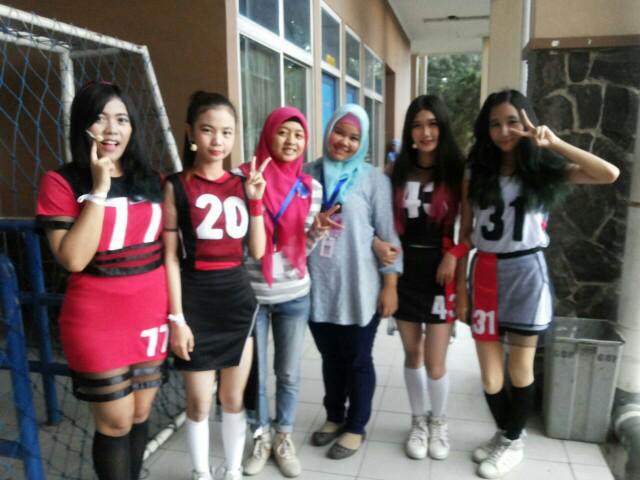 Wendy Seulgi, Dua Manager, Irene Joy.