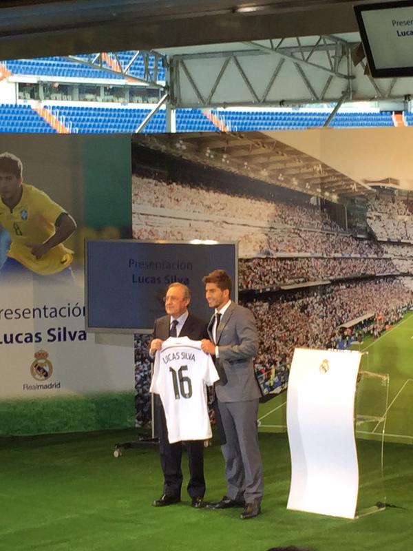 Real France tweet media