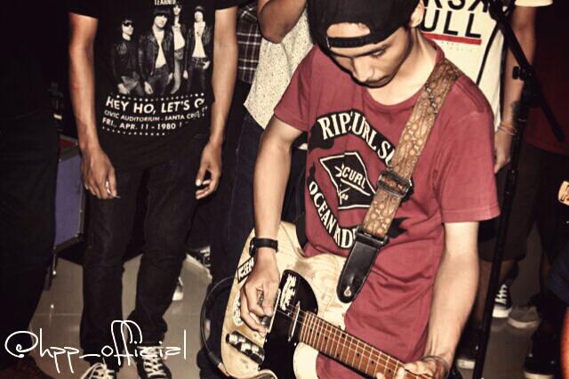 Hot pants pocket tweet media