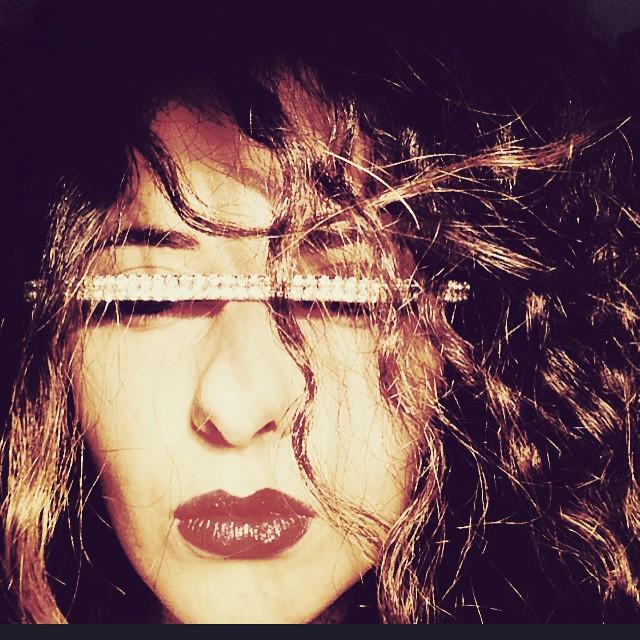 Otherbots's tweet image. #robocop #robot #robotstyle #anni80 #fashion #stylist #hair #curly #simpatique #hm #HM #visage #portrait #strass ...