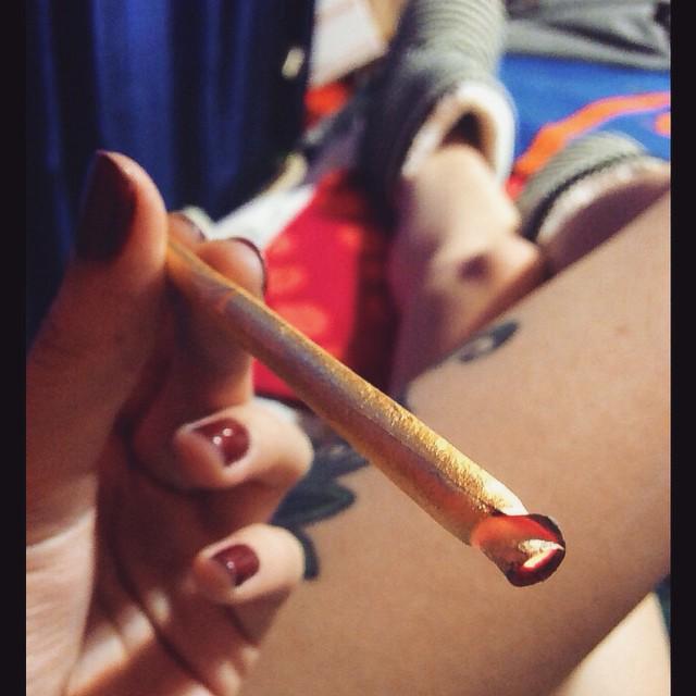 ShinePapers's tweet image. Late as fuckkk🙈🙈 @shinepapers ♥️ #layedup #watchinGameOfThrones #24Kblerntsss #5inthemorninlike #teamnoshleep #yab...