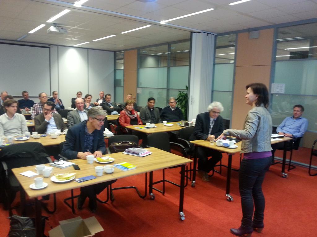 hans_fredriksz's tweet photo. ipma leeft! nicoline mulder en ton swanenburg over waarde in projecten! #ipma_nl; # ipma_yc_nl; @projectmanager http://t.co/q2HWm9gftQ