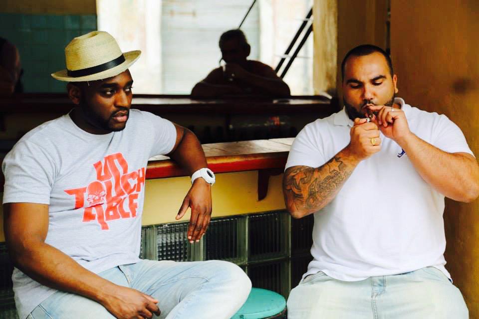 AryaNouri's tweet photo. Le clip #LaisseMoiTeDire avec @general_mactyer feat @maitrgims arrive vendredi à 18 h...Énorme clip! Signé @LabelMMC http://t.co/n9iwdyxEdl