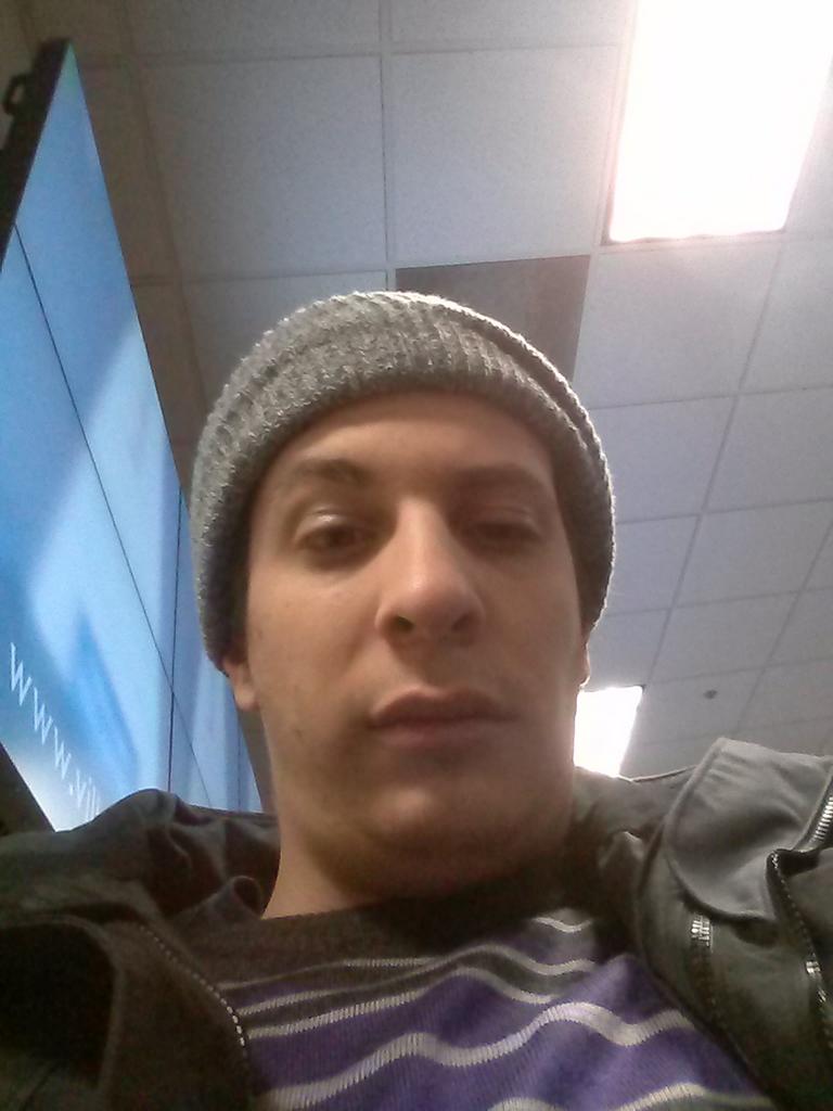 JoshNissan's tweet photo. I started the event with one chin. Ended with 2. Doritos and mountain dew #mlg360noscope http://t.co/lFPq6YteOV