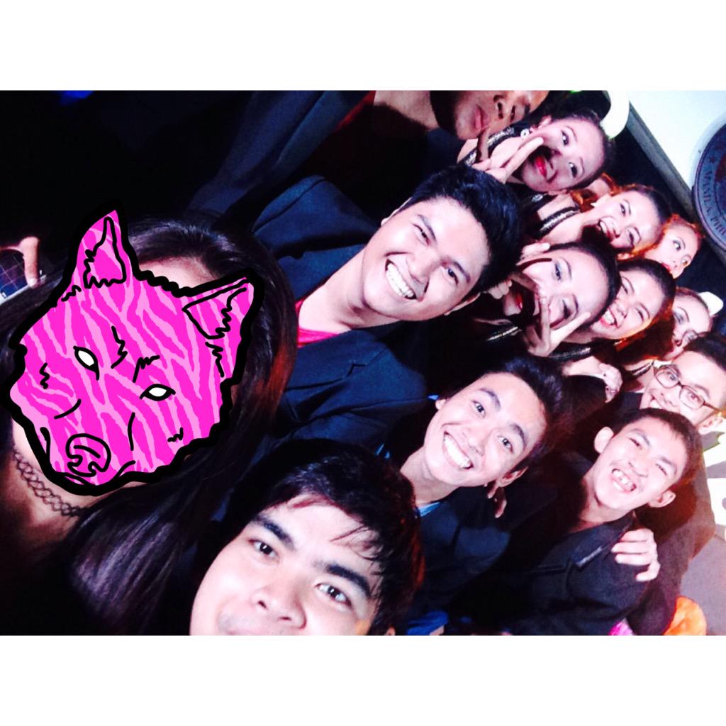 carlynnelianne's tweet photo. Super galing awhile ago ๐ The best choral ever. Congrats #MCS #MapuaCardinalSingers #MapuaAt90 #MapรบaXC http://t.co/WxTnJfEDkB
