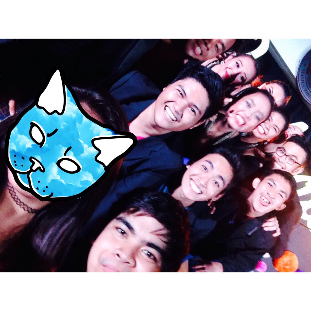 carlynnelianne's tweet photo. Super galing awhile ago ๐ The best choral ever. Congrats #MCS #MapuaCardinalSingers #MapuaAt90 #MapรบaXC http://t.co/WxTnJfEDkB