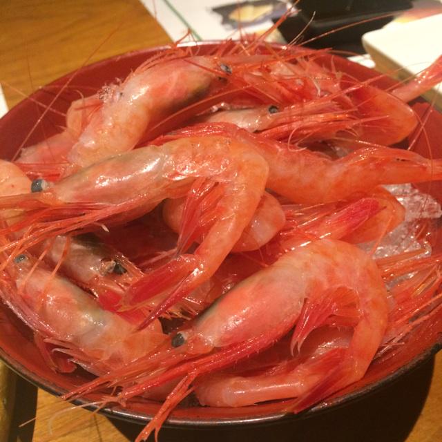 maiKo331's tweet photo. えび、美味しかったぁ♡((*´ω` *))♪
たぶん20分くらいで結構食べた！笑。
それにしても話が止まらず、ずーっと喋ってたね！笑。

今度は焼肉行きた〜い(●´ω｀●)
さきぴょんが東京に来るのに合わせて、また集合しましょ♡♡ http://t.co/xMwAblCa5q