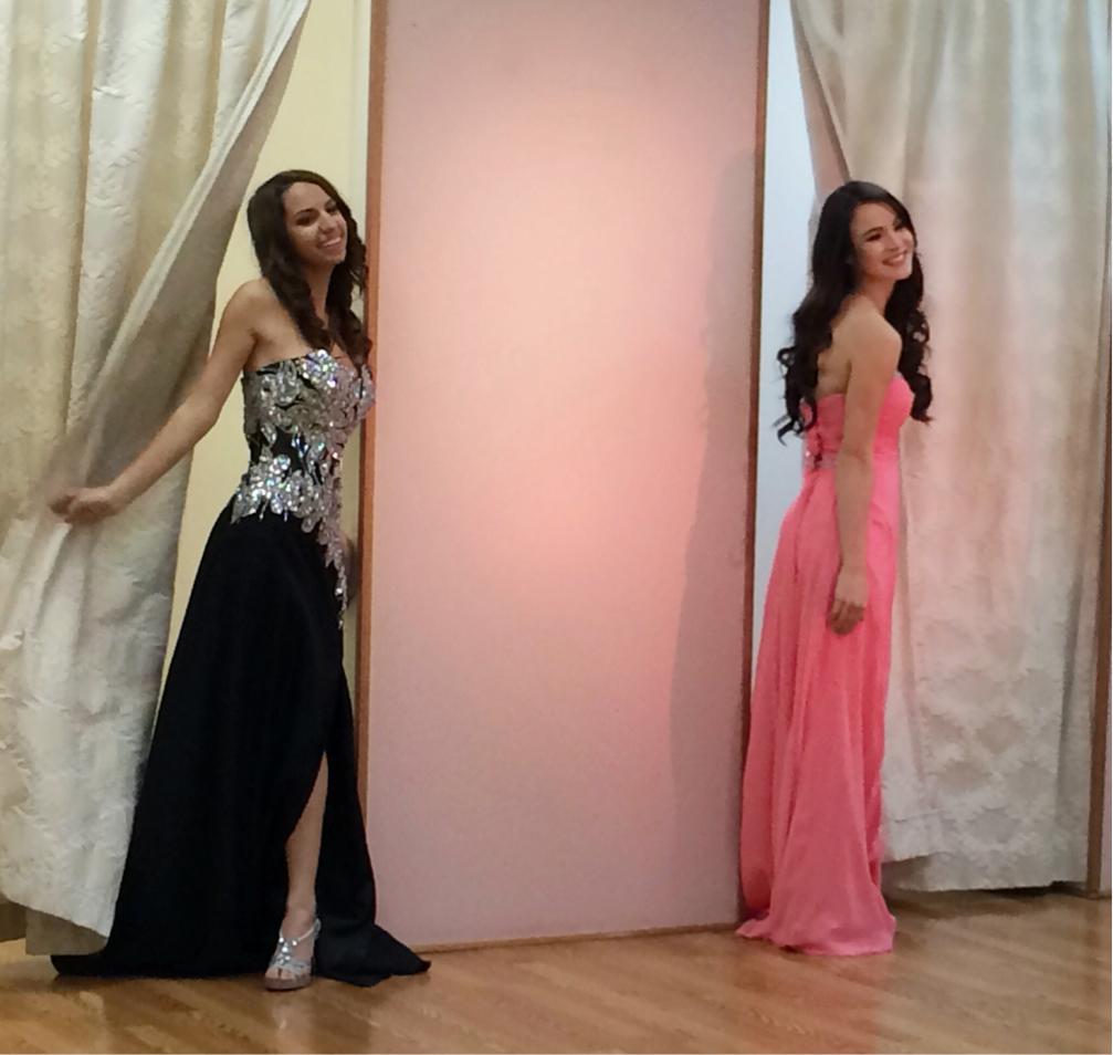 themaddierose's tweet photo. Having fun with @HarliMocha at @SuzannesBridal for their promo "Shake your Prom Prom."
#promprom #Prom2015 #Love http://t.co/EzF0R0bCN8