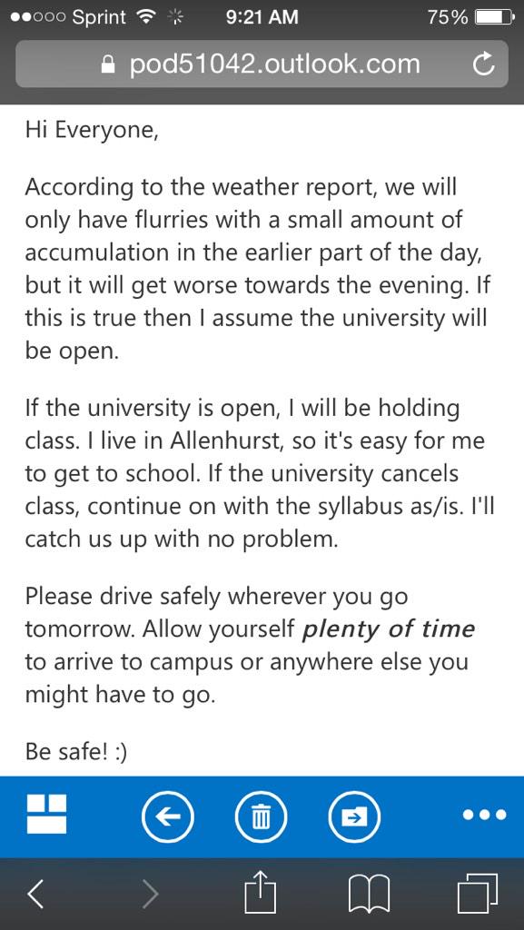 jordanbloom2's tweet photo. @carlylubs what stings? an email like this? #justcanceltheclass #startingoutbad #mayswithchclasses http://t.co/51KlCaBc5Q