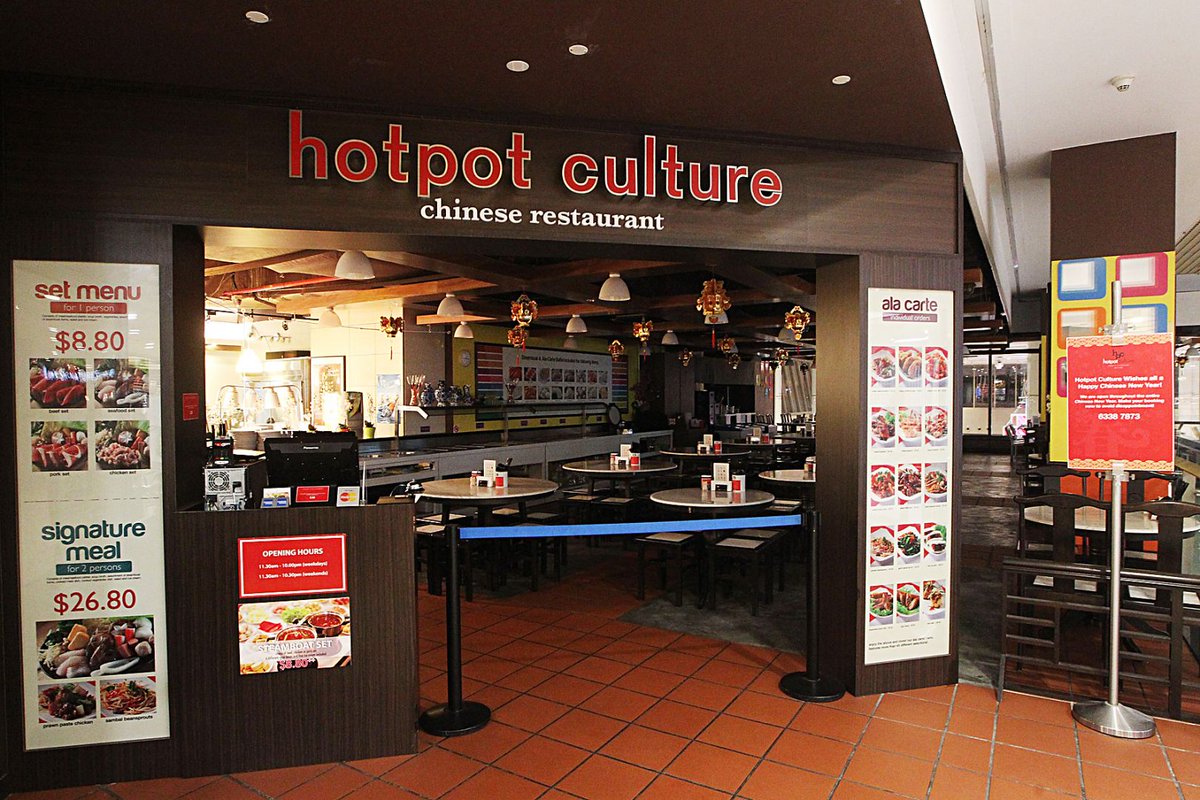 TODAYonline's tweet image. Rat activity was found in the false ceilings of 14 Marina Square food and drink stalls: NEA tdy.sg/1yUTahT