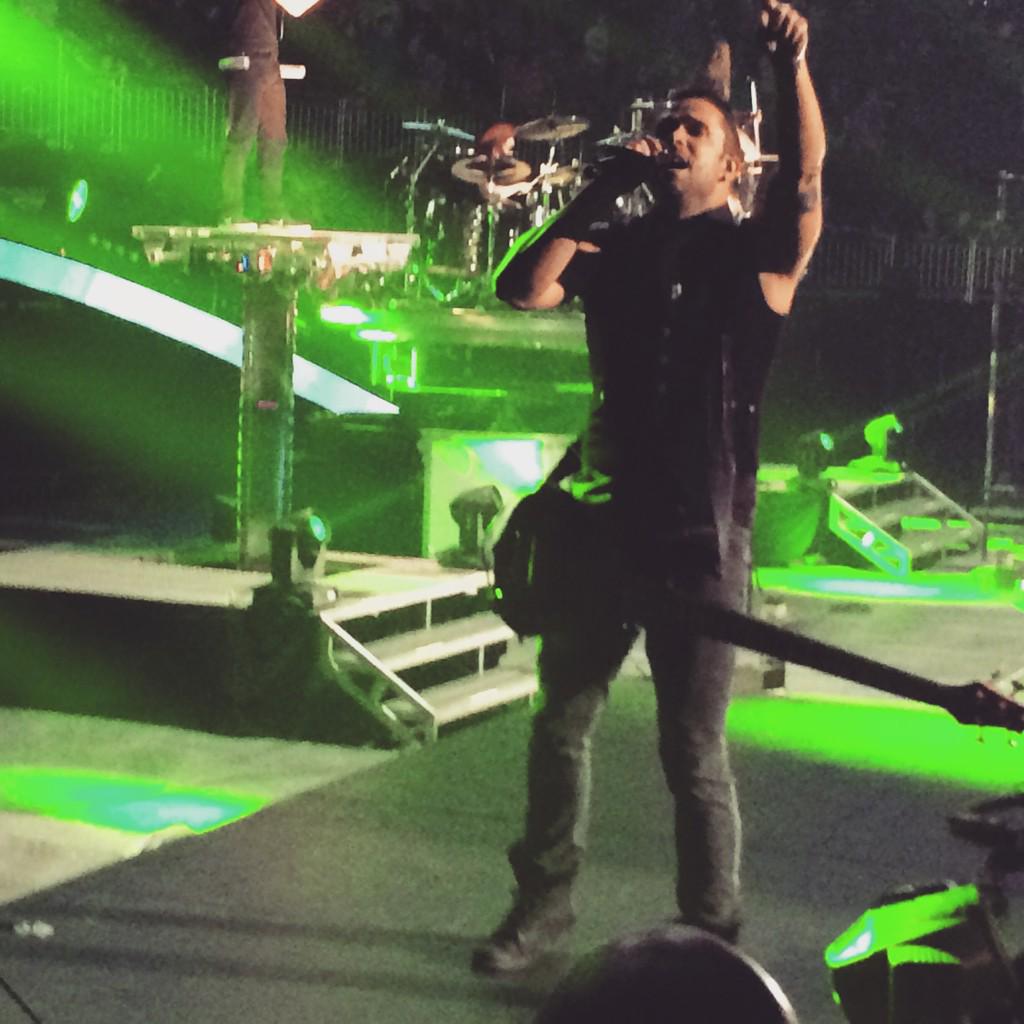 Jlacer1's tweet photo. @skilletmusic in KC last night was awesome! @johnlcooper #116 #winterjam2015 #KCRock #jesusfreak http://t.co/CIrez6QaLT