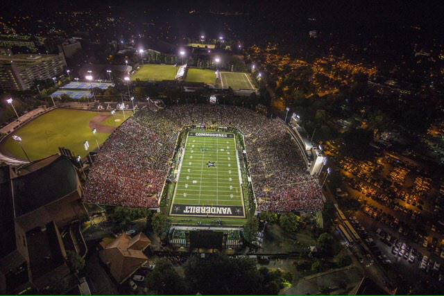 bracketology1's tweet photo. Best SEC stadium Round 1: 

RT for Tennessee
                
Fav for Vanderbilt http://t.co/UPTsCFaXVB