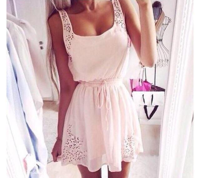 DiamondsODemand's tweet photo. Loving this dress but not as much as her tan! #2hourtan #ootd #beautychat #fbloggers #BizHour http://t.co/jwcKD6FhOA