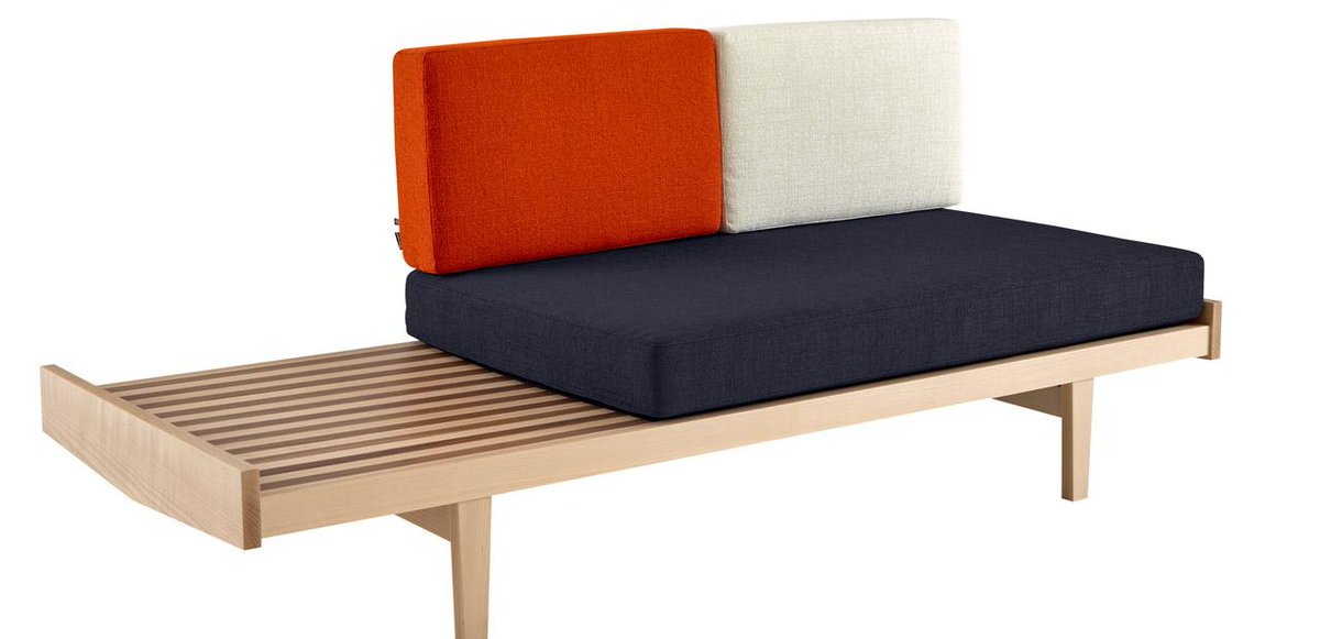 Ligne Roset presents in #Paris the reissue of #Daybed, the #PierrePaulin settee without arms domusweb.it/en/news/2015/0…