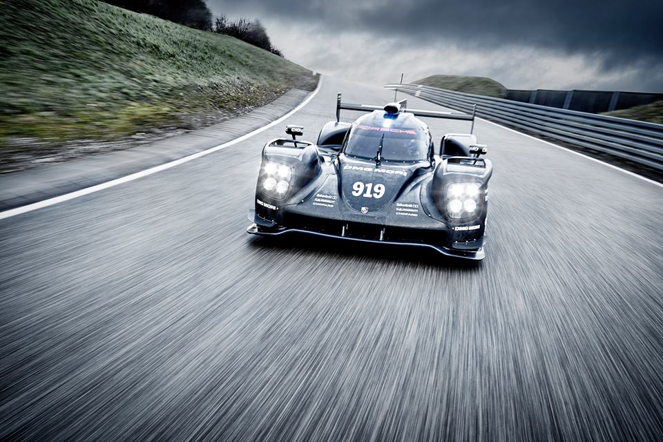Porsche Argentina tweet media