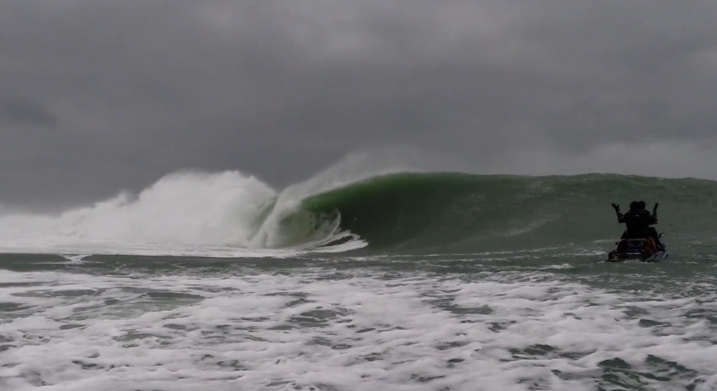redbullIRE's tweet photo. Video: We've got some huge surf waves. Check out the 'Teahupo'o' of Ireland 
http://t.co/st7Y5qTJAE http://t.co/M6HXVabuVo