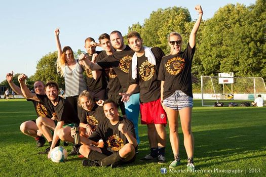 HorecaAMST's tweet photo. Speel jij ook mee in het volgende  7x7 horeca voetbal toernooi Amsterdam, 16e editie:Flyer:
http://t.co/Ae6b0BQ9aW http://t.co/ri50FNjIQf