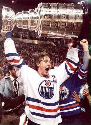 Remessage to wish (Wayne Gretzky) a happy birthday! 