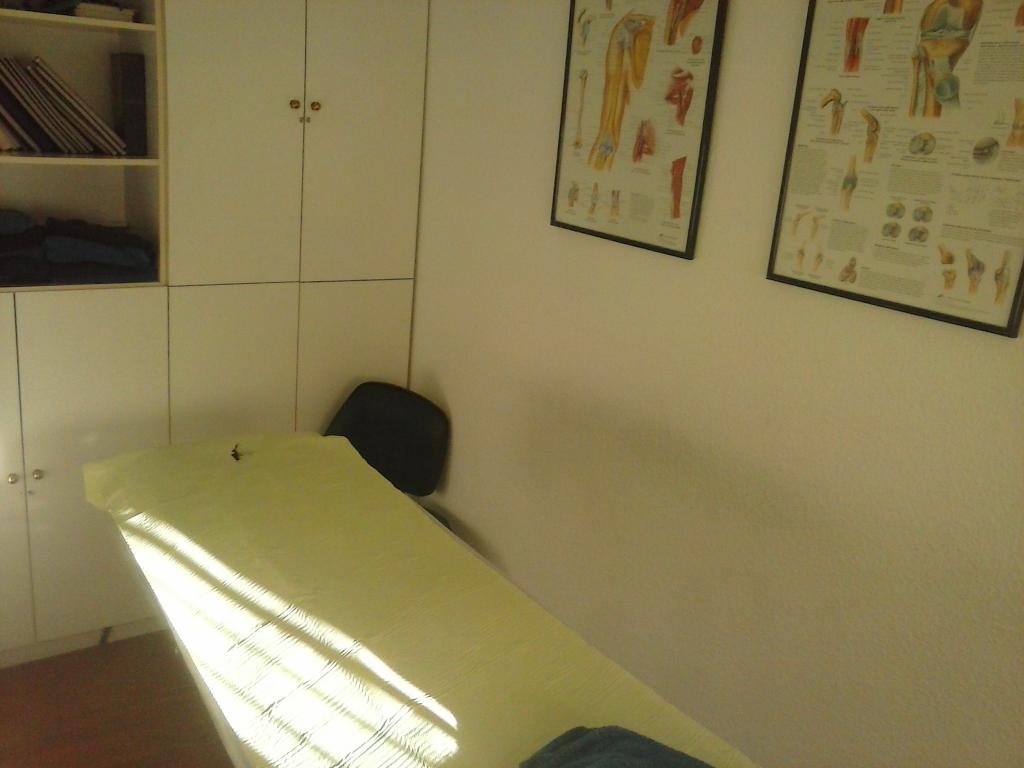 RubenFelices's tweet photo. Otro dia mas de fisio poca a poco recuperandome de la espalda ..... nose que voy a dejar pa dentro de 20 años jajaja http://t.co/TftjyHOEIM
