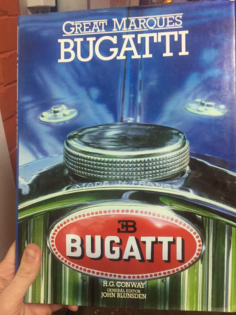 AlexFarquhar's tweet photo. @ciaotiga Just got given this book to celebrate the best song of 2014. x http://t.co/bO1U2e49Ro