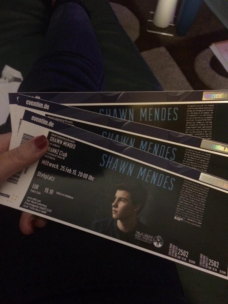mailyficentx's tweet photo. GUESS WHO'S NOT OKAY http://t.co/qTWH9f0iC5
