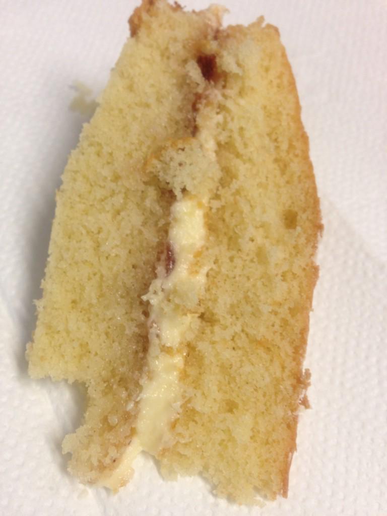 TheUrbanJester's tweet photo. First day joining the @soundandmusic team &amp; they welcome me with a Victoria sponge cake! #happyvictoria #strongstart http://t.co/kZTSUtChbJ