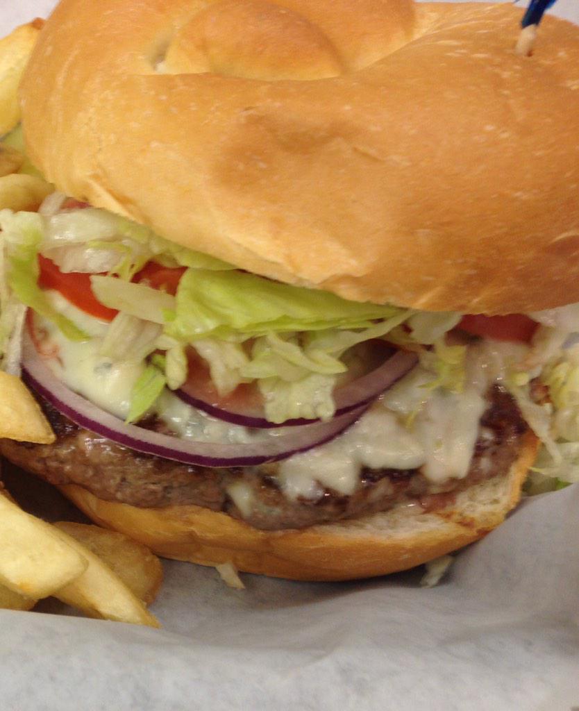 stuffedwichNC's tweet photo. Free combo with any burger today! (Drink &amp; Fries or Chips) http://t.co/3EUl6JZWML