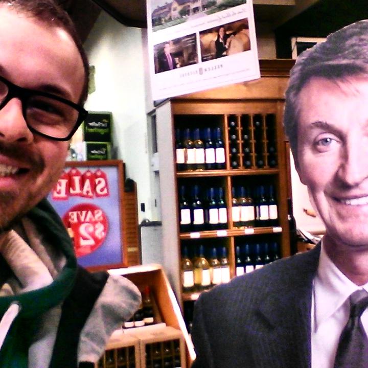 Happy birthday Wayne Gretzky!
Remember that time i met your cutout? 