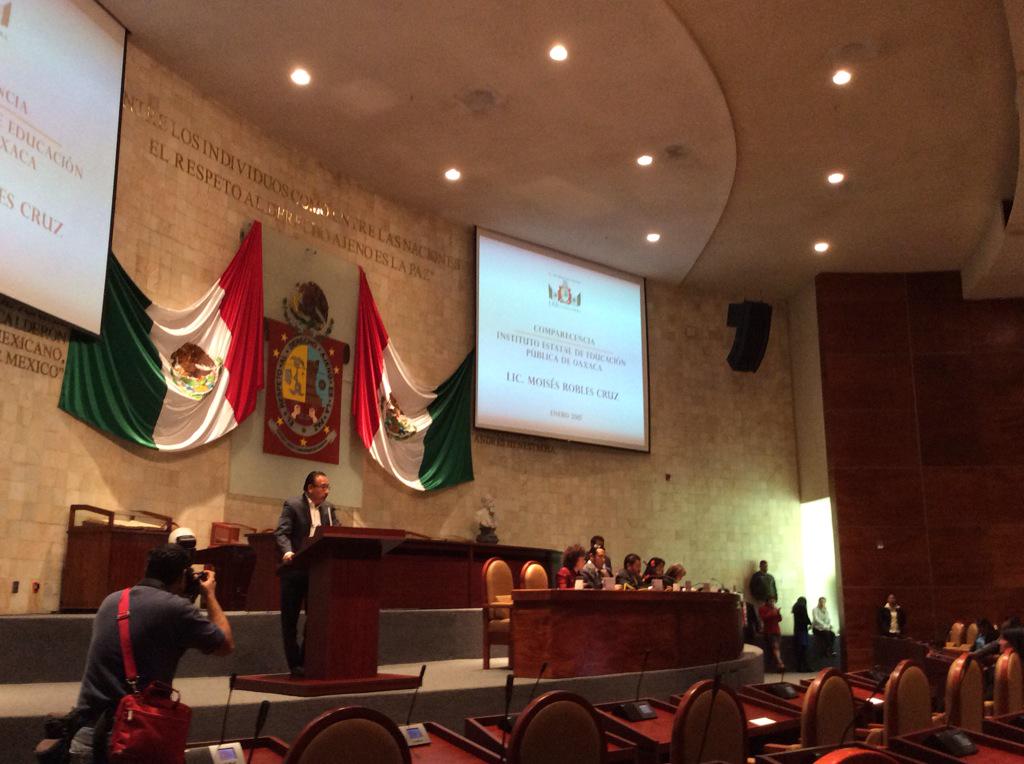 Encaminaremos esfuerzos para garantizar el Derecho a la Educación  <a href="/MoisesRC10/">Moisés Robles Cruz</a> @62LegisOficial <a href="/IEEPOGobOax/">IEEPO</a> <a href="/GPPRIOax/">legislativo Oax</a>