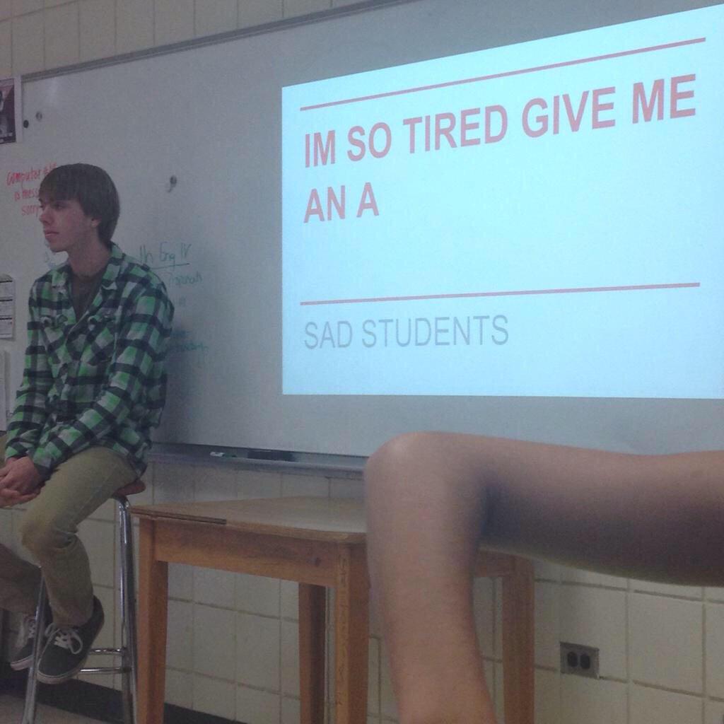 ZanaBrumit's tweet photo. Presenting school projects like http://t.co/XGBFAfwOJL