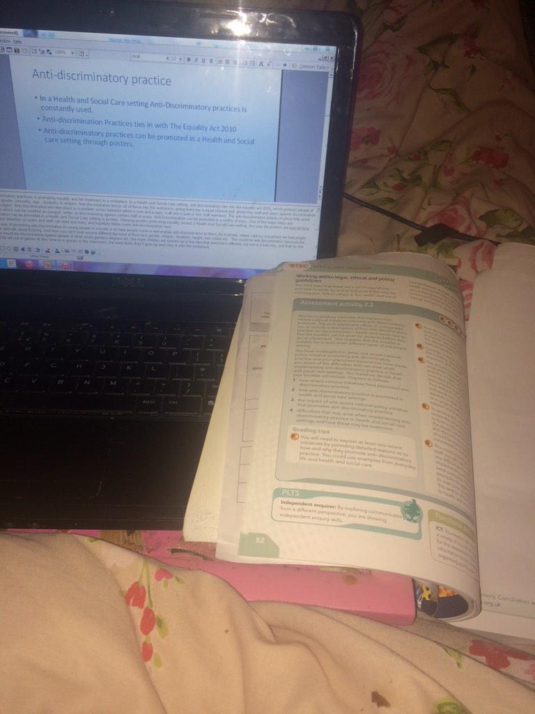 suggsocks's tweet photo. Feeling like I should document the fact im doing coursework cause i never fucking do it haha http://t.co/NTVIb48Fi3
