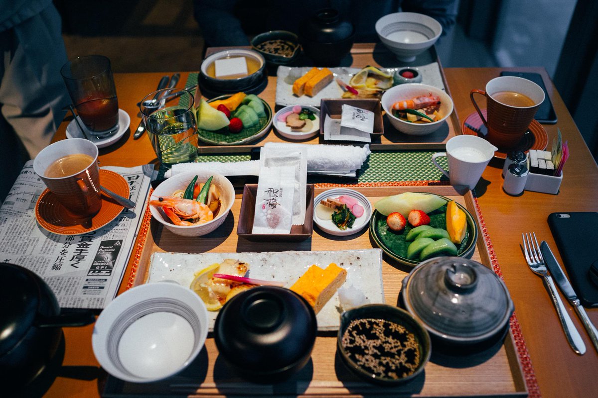 LifeWorthEating's tweet photo. Mandarin Oriental, Tokyo - This morning's Japanese breakfast. http://t.co/r9aJxgUdyD