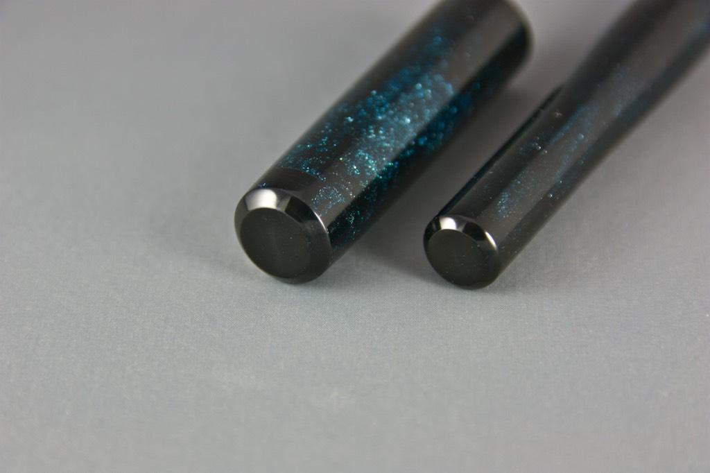 Stunning! RT"<a href="/drgoretex/">Ken Cavers</a>: Just finished another ‘Arctic Night’ Shirt Pocket Pen.
kcavers.blogspot.ca/2015/01/arctic…
#caverspens "