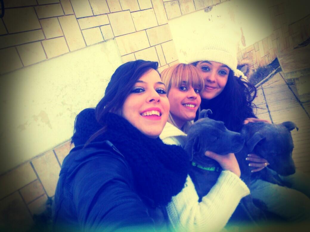 martitadp24's tweet photo. Tarde perfecta con ellas http://t.co/iaeZfMRTGi